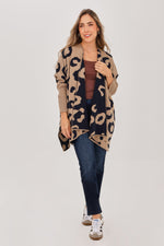 Ruana Animal Print Mangas Taupe Claro