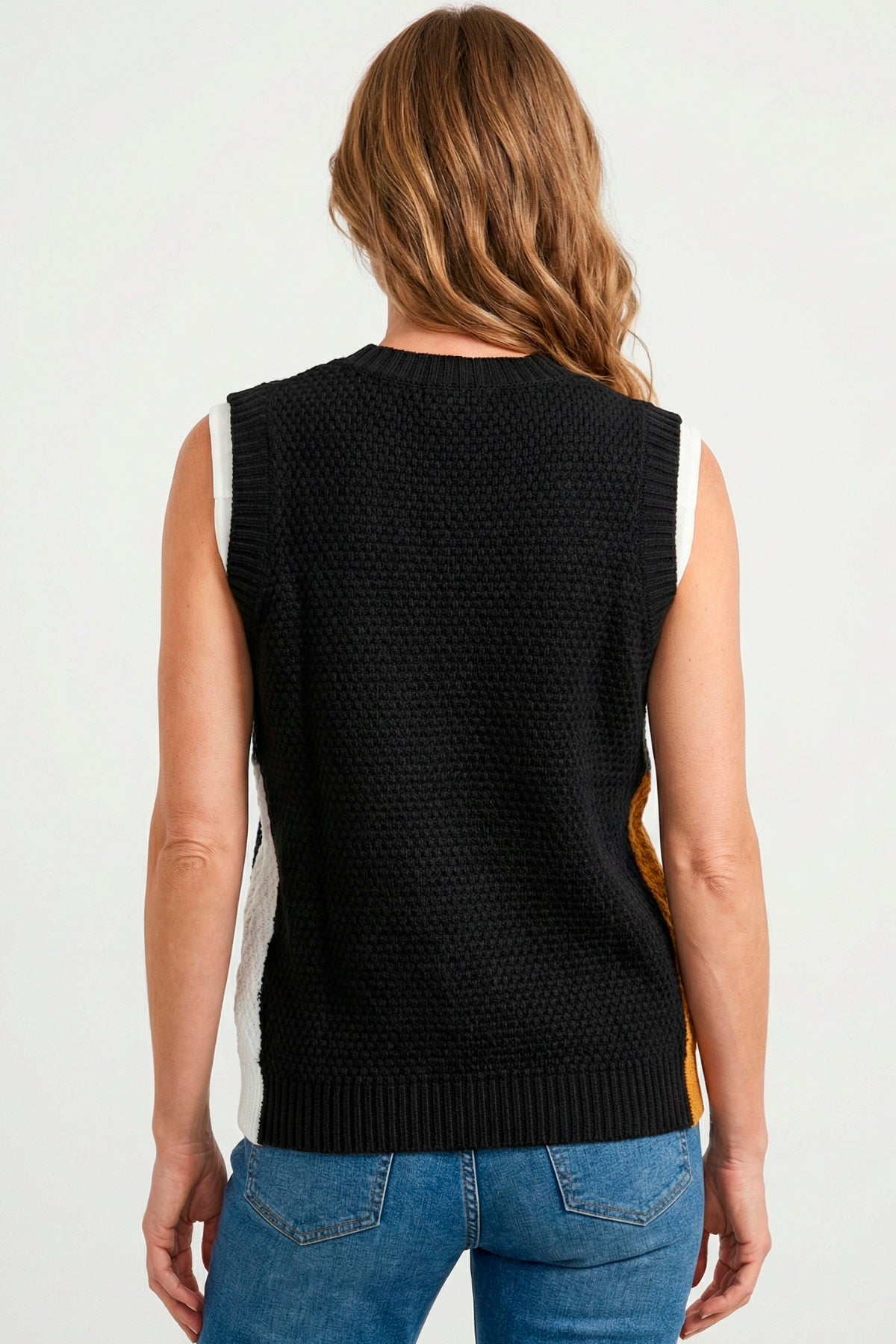 Chaleco artesanal tejido para mujer negro