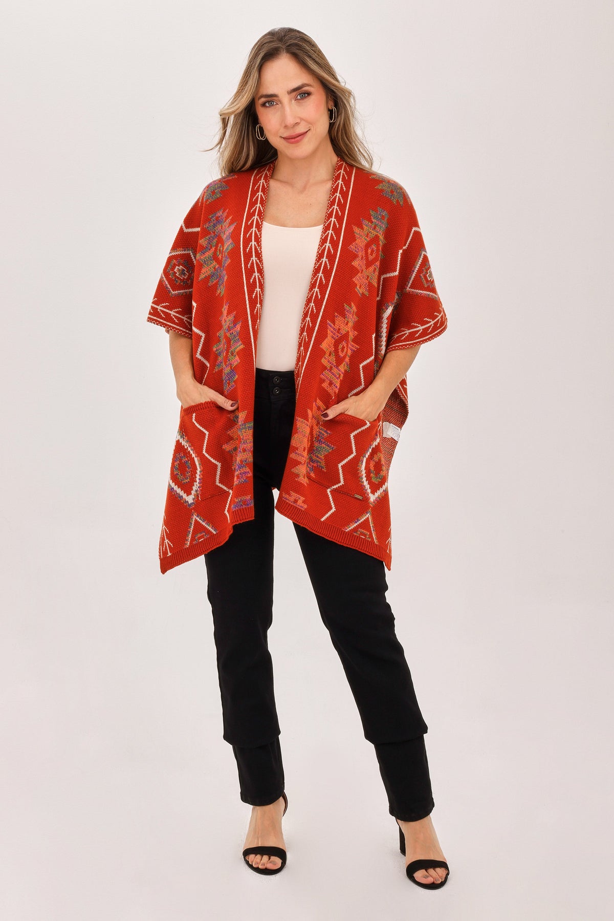 Ruana Figuras Bolsillos Terracota