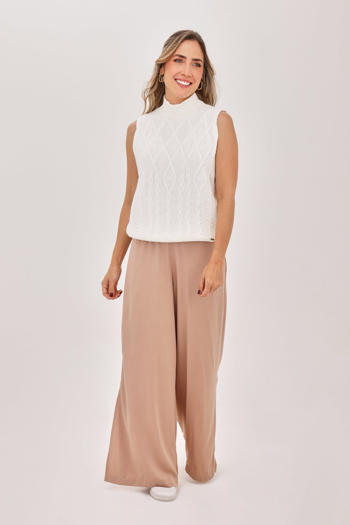 Chaleco Cuello Alto Trenza Crudo