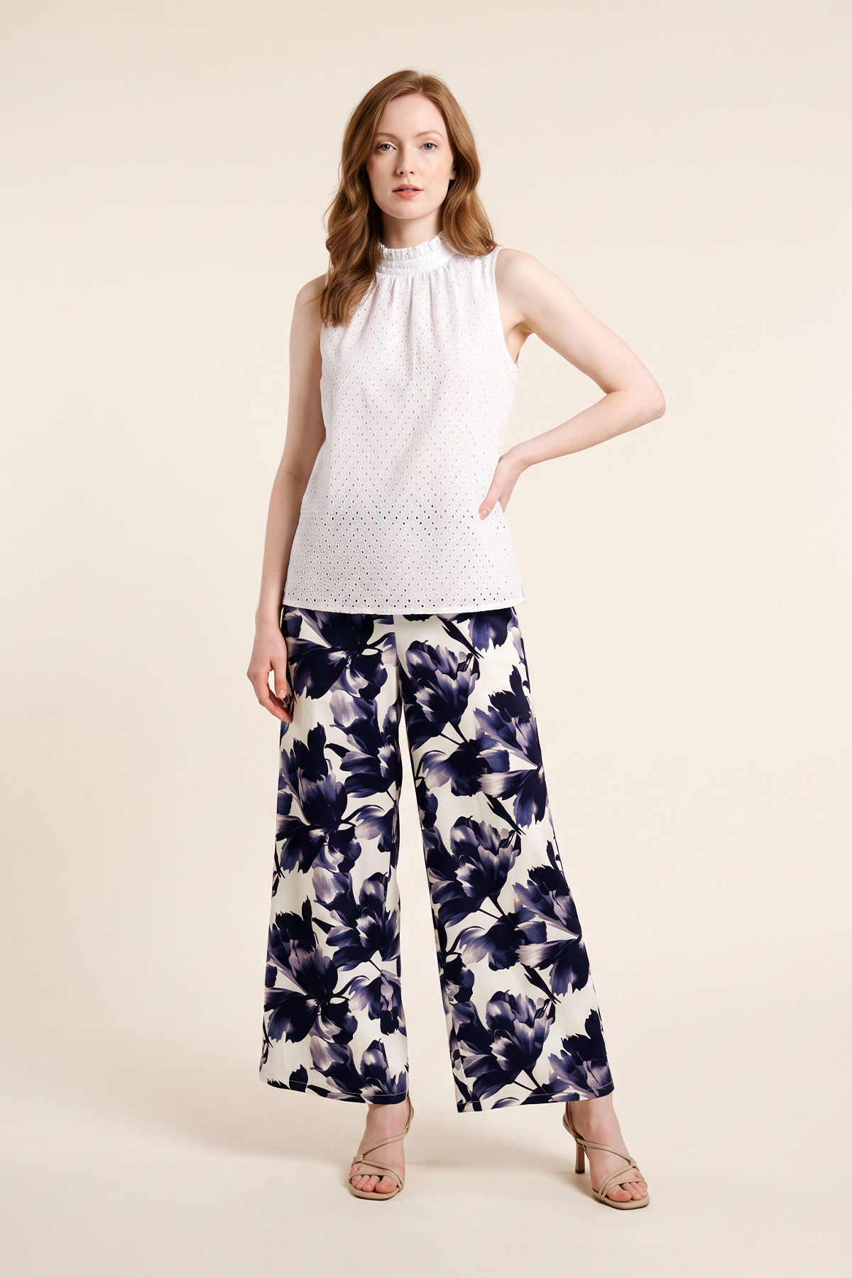 Blusa en Ojalillo Blanca para Mujer