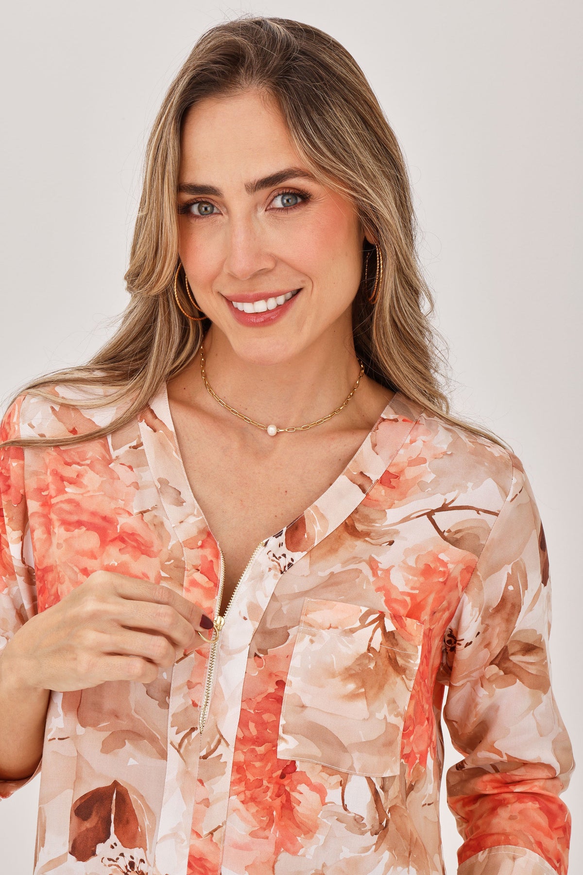 Blusa Manga 3/4 Cierre Flores Coral