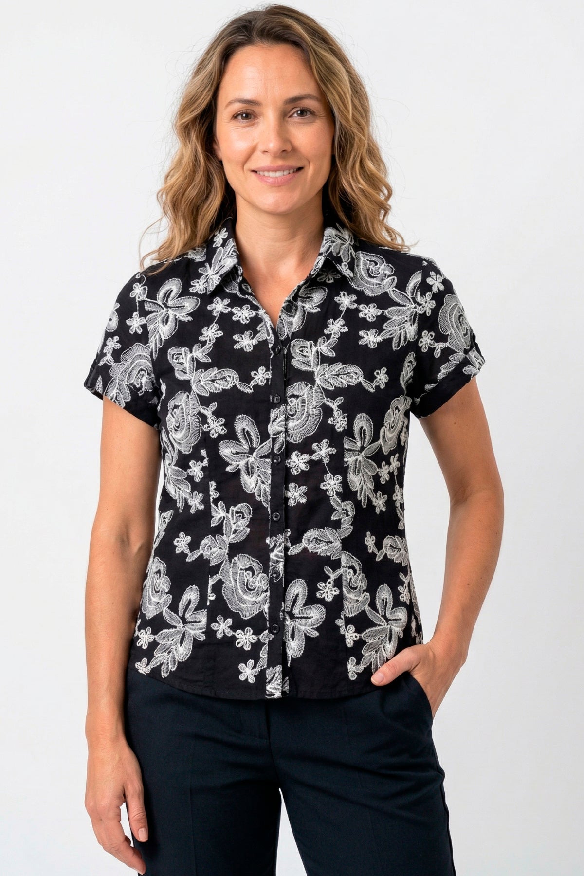 Blusa manga corta charretera bordada en rayón mujer negro