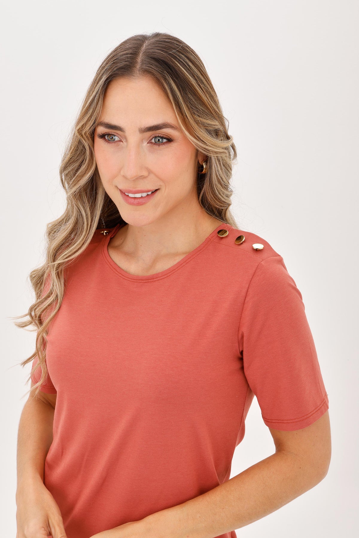 Camiseta Manga Corta Botones Hombro Terracota