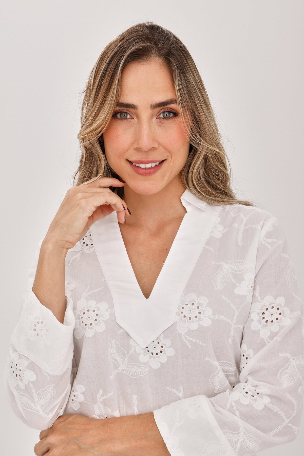 Blusa Manga 3/4 Ojalillo Blanco