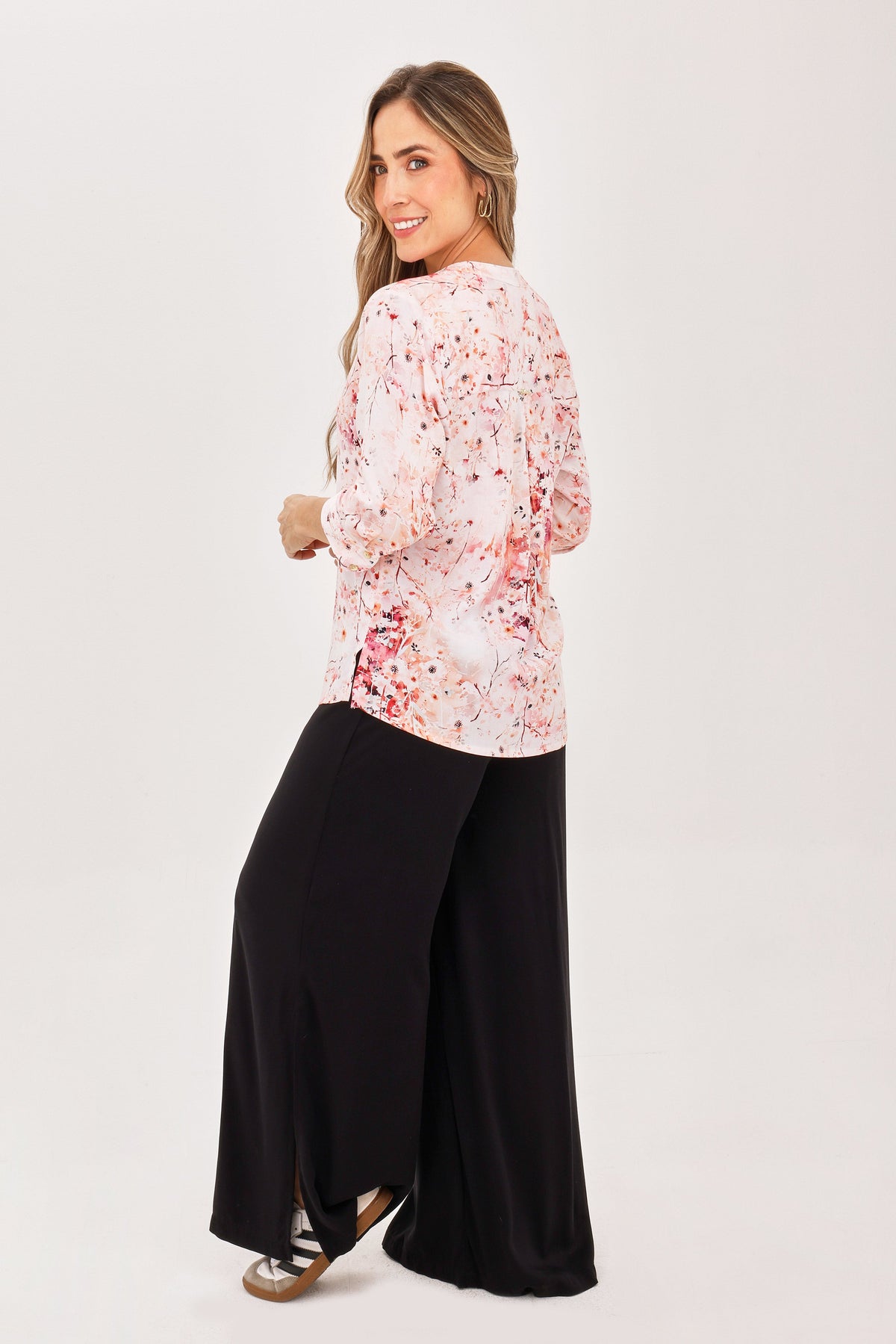 Blusa Manga 3/4 Media Perilla Cierre Flores Coral