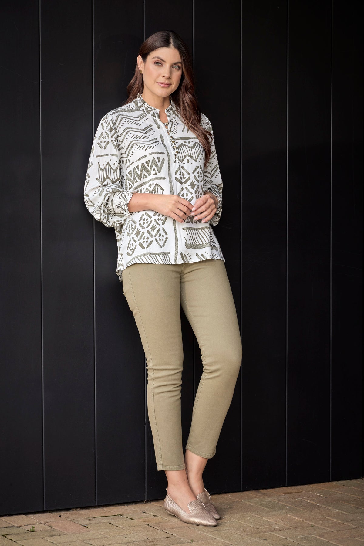 Blusa Manga Larga Cuello Ruched Figuras Blanco