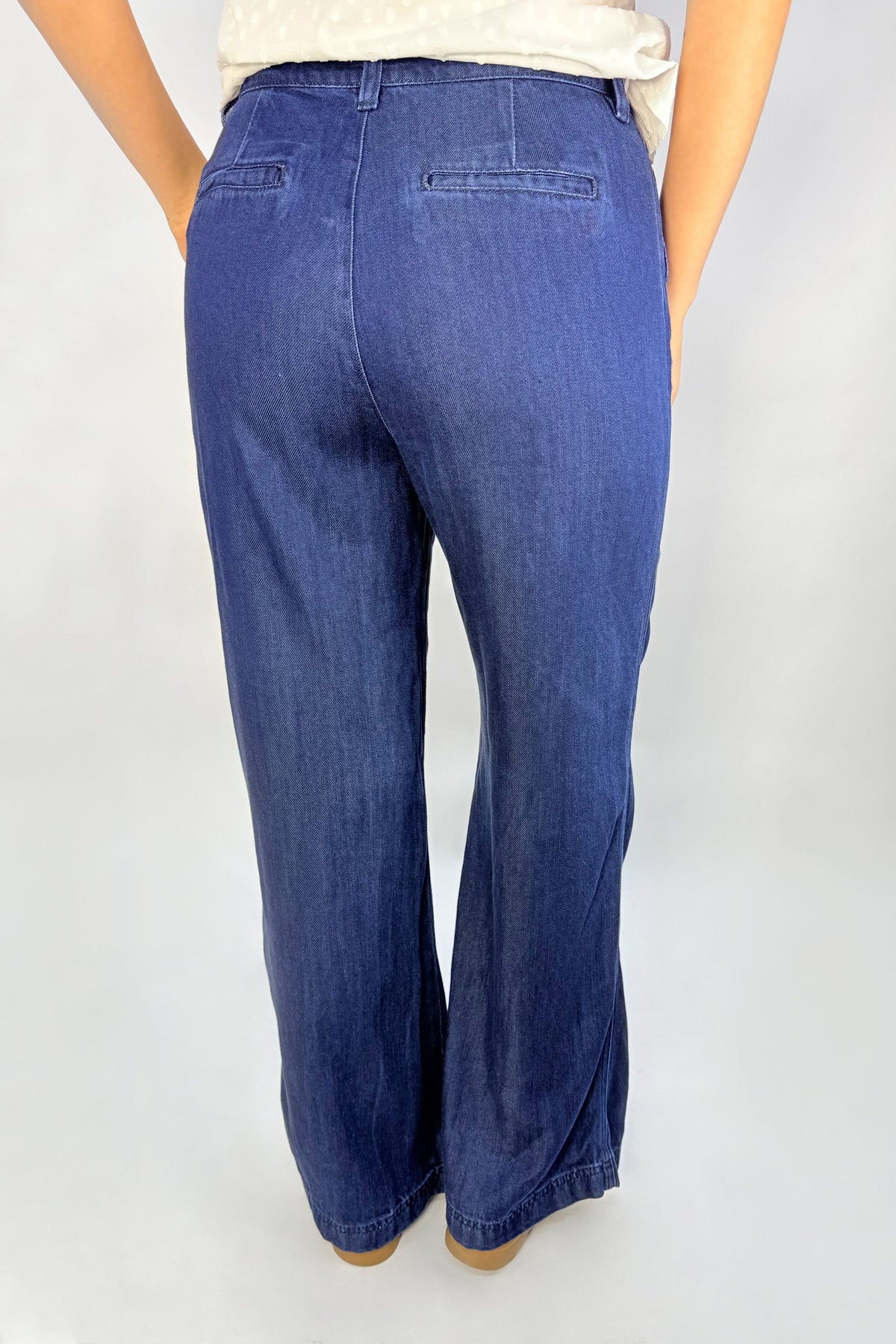 Pantalón Índigo Ribete Azul Oscuro