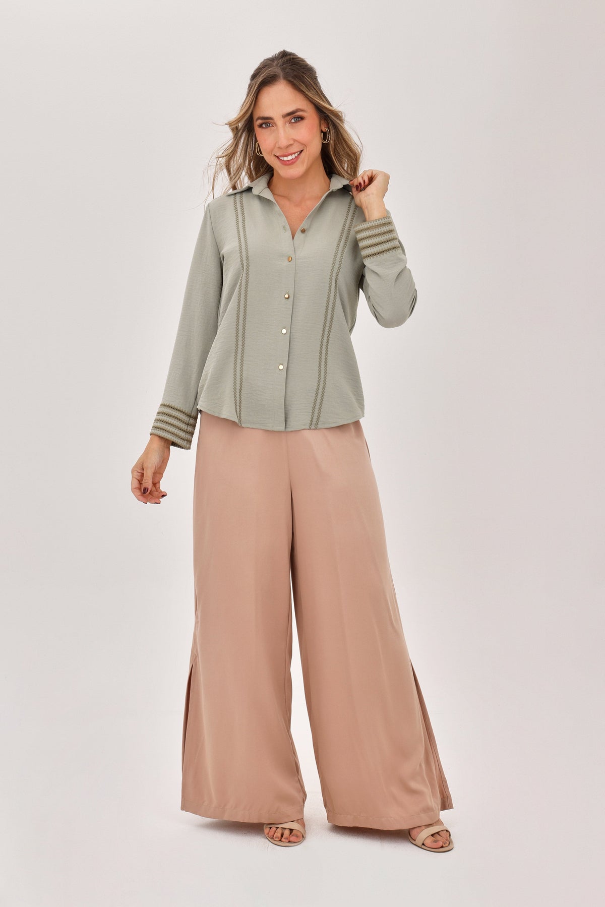 Blusa Manga Larga Bordado Rombo Verde Oliva