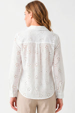 Blusa manga larga con círculos en ojalillo para mujer blanco