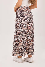 Falda Bolsillos Cebra Café