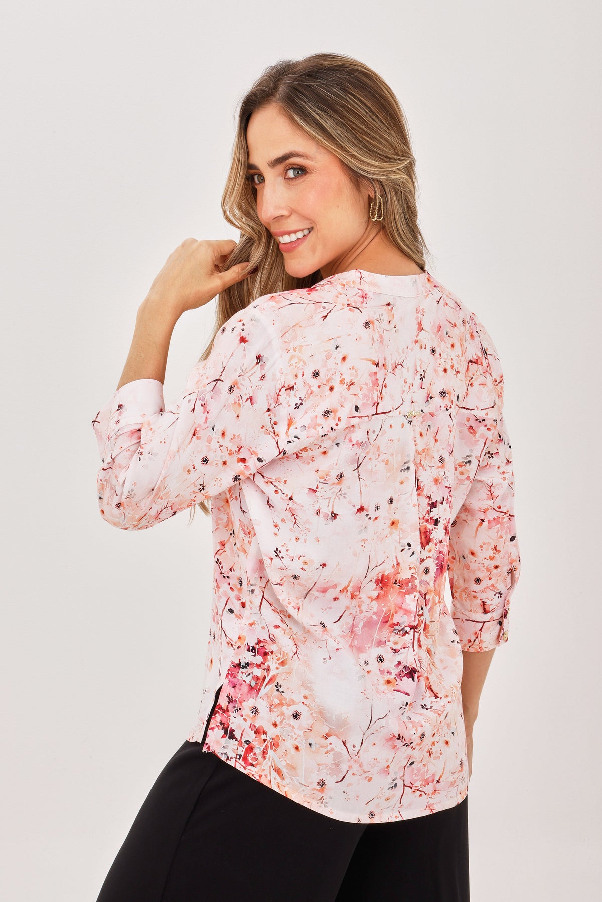 Blusa Manga 3/4 Media Perilla Cierre Flores Coral